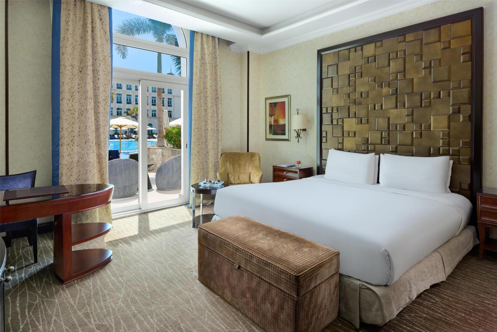 Royal Maxim Palace Kempinski Hotel